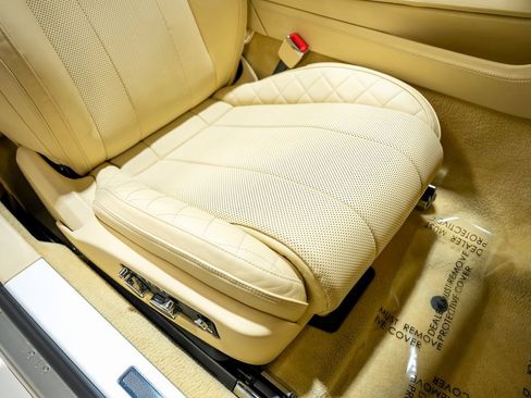 Used 2020 Bentley Continental GT V8 image 34