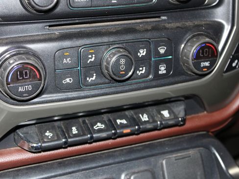 Used 2015 Chevrolet Silverado 3500 High Country w/ Duramax Plus Package image 32