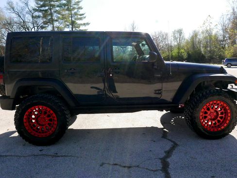 Used 2017 Jeep Wrangler Unlimited Sport image 5