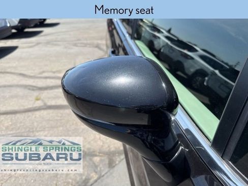 Used 2022 Chrysler Pacifica Touring-L image 13