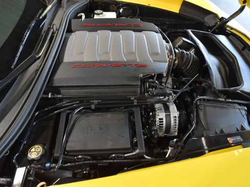 Used 2017 Chevrolet Corvette Grand Sport w/ Z07 Performance Package RWD image 18