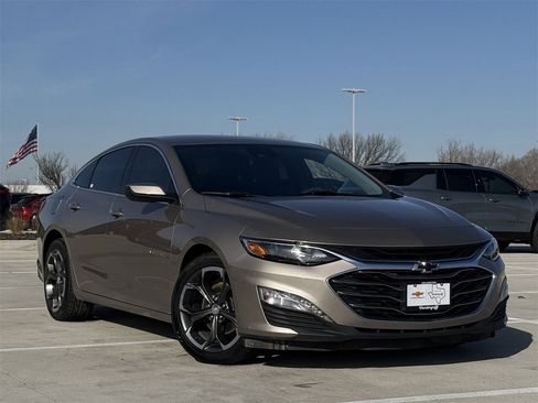 Used 2023 Chevrolet Malibu LT w/ Driver Confidence Package image 2