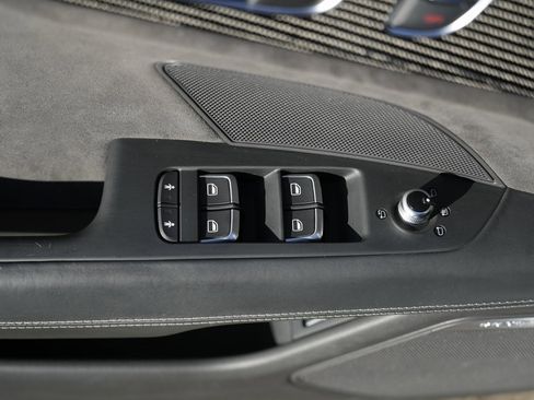 Used 2017 Audi RS 7 Prestige image 38