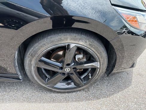 Used 2023 Nissan Sentra SR w/ Midnight Edition Package FWD image 16