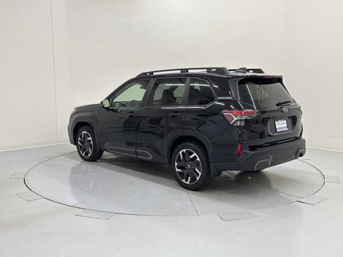 Used 2025 Subaru Forester Limited image 4