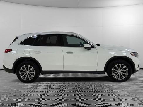 Used 2024 Mercedes-Benz GLC 300 4MATIC image 6