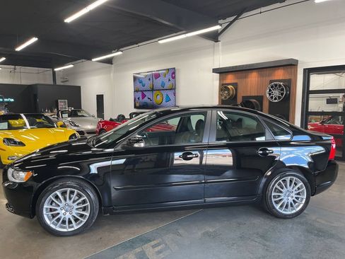 Used 2010 Volvo S40 2.4i FWD image 4
