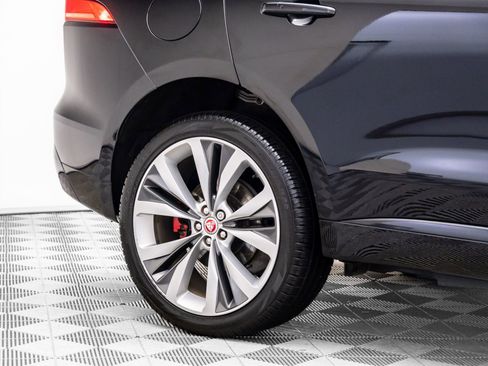Used 2020 Jaguar F-PACE S image 31