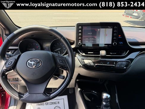 Used 2019 Toyota C-HR Limited FWD image 20