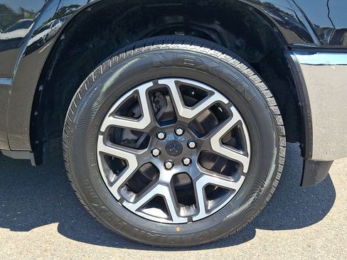 Used 2025 RAM 1500 Laramie AWD/4WD image 8
