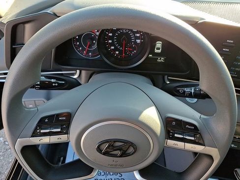 Used 2022 Hyundai Elantra SEL w/ Cargo Package image 21