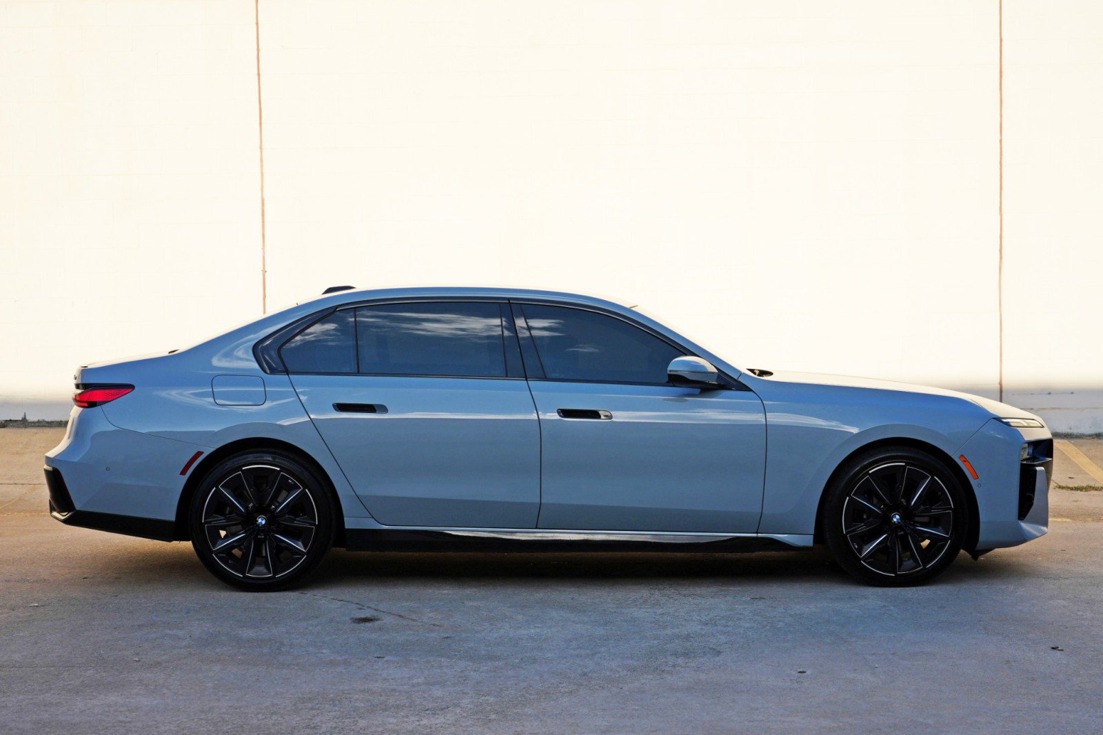 Used 2025 BMW 740i RWD image 63