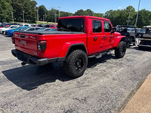 Used 2020 Jeep Gladiator Overland AWD/4WD image 3