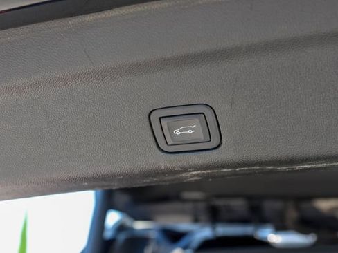 Used 2024 GMC Yukon AT4 w/ LPO, Floor Liner Package AWD/4WD image 10