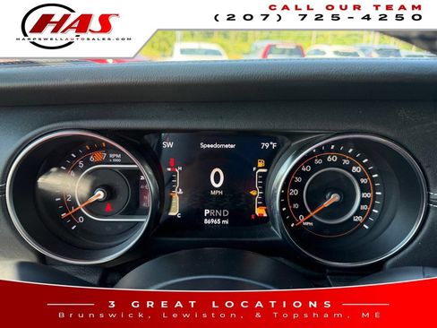Used 2021 Jeep Wrangler Unlimited Sahara AWD/4WD image 16