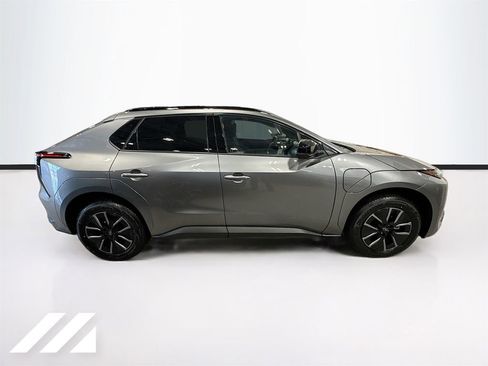 New 2026 Subaru Solterra image 4