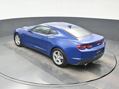 Used 2021 Chevrolet Camaro LT RWD image 17