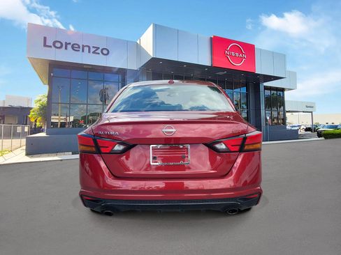 Used 2024 Nissan Altima 2.5 SR FWD image 6