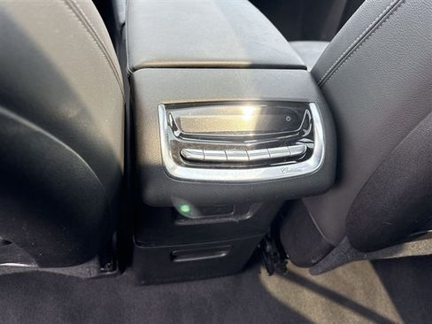 Certified 2025 Cadillac XT6 Luxury AWD/4WD image 22