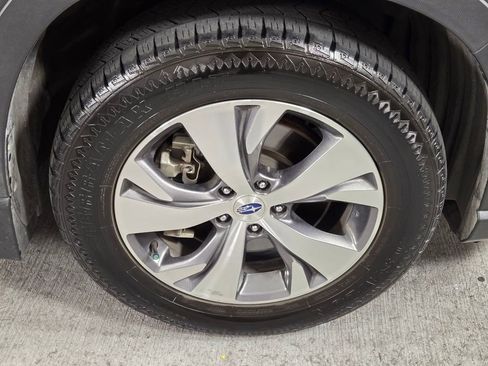 Used 2020 Subaru Ascent Premium w/ Convenience Package image 10