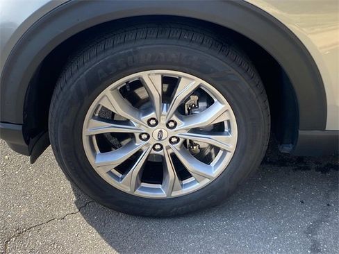 Used 2023 Ford Explorer Limited w/ Equipment Group 301A image 6