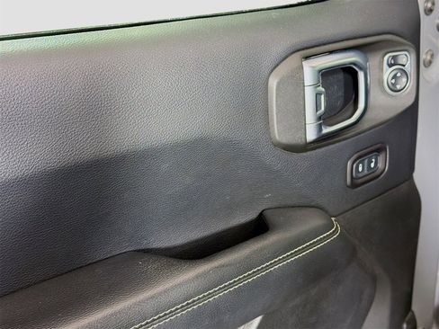 Used 2018 Jeep Wrangler Unlimited Sahara image 20