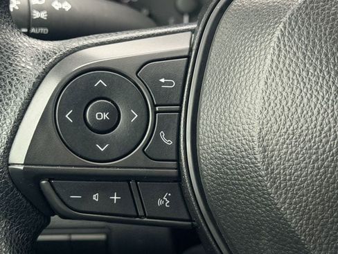 Used 2025 Toyota Corolla LE FWD image 20