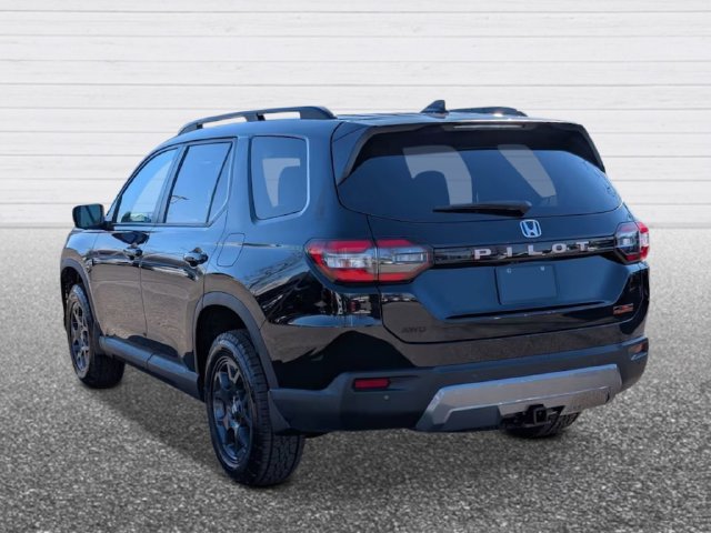 New 2026 Honda Pilot TrailSport image 3