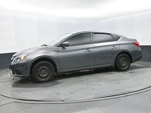 Used 2019 Nissan Sentra SV FWD image 5