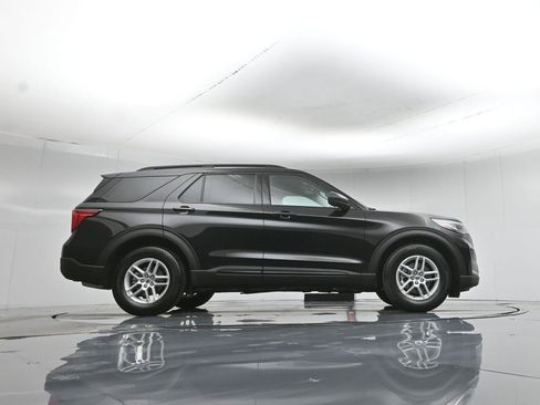 New 2026 Ford Explorer Active RWD image 47