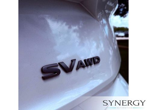 Used 2024 Nissan Rogue SV AWD/4WD image 29