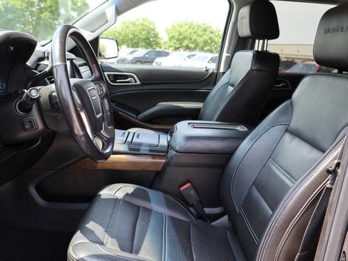 Used 2018 GMC Yukon Denali w/ Denali Ultimate Package AWD/4WD image 13