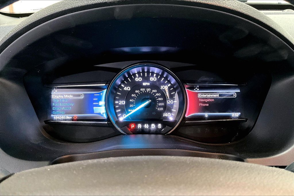 Used 2017 Ford Explorer XLT w/ Equipment Group 202A FWD image 13
