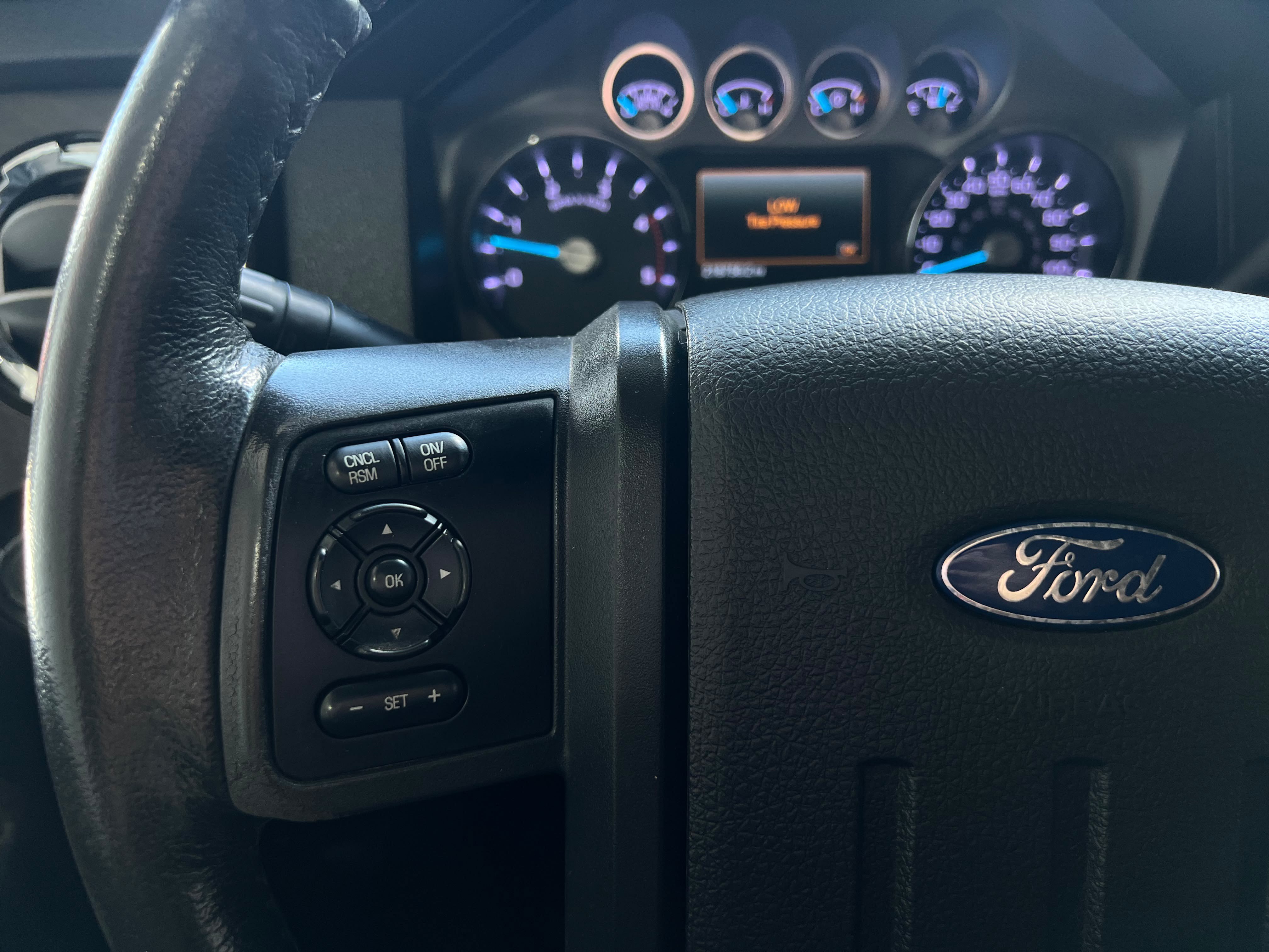 Used 2015 Ford F250 Platinum w/ FX4 Off-Road Package AWD/4WD image 24