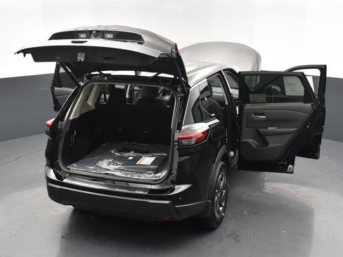 New 2026 Nissan Rogue SV w/ Cold Weather Package image 31