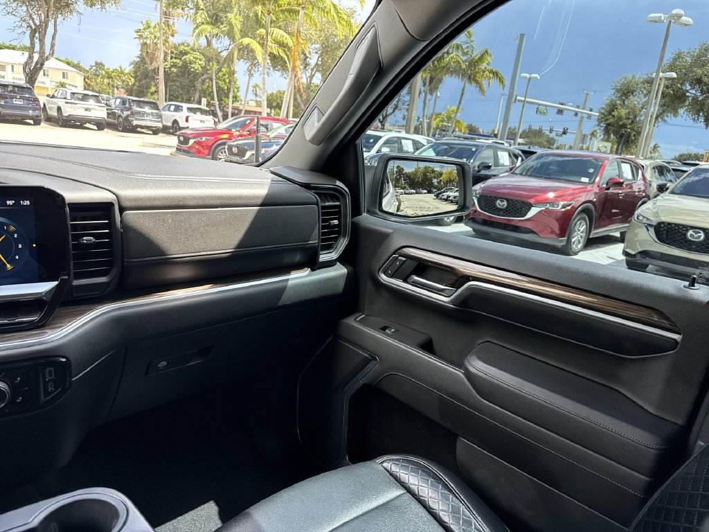 Used 2022 Chevrolet Silverado 1500 LT RWD image 15