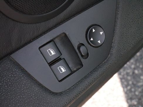 Used 2006 BMW Z4 3.0i RWD image 19