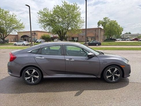 Used 2016 Honda Civic Touring image 13