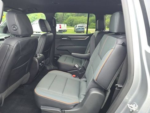 Used 2026 GMC Acadia AT4 w/ Super Cruise Package AWD/4WD image 6