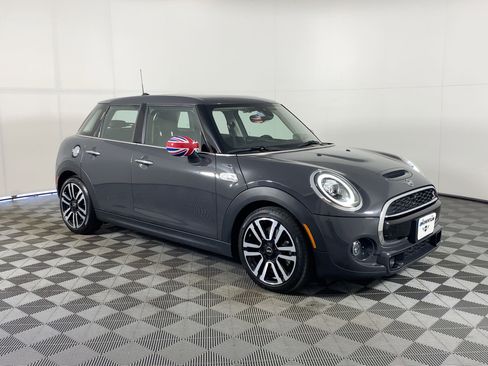 Used 2020 MINI Cooper S w/ Signature Upholstery Package image 6