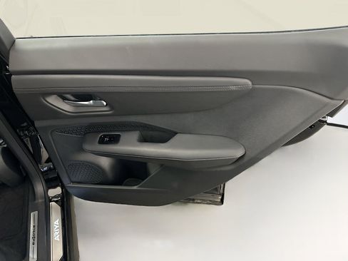 Used 2024 Nissan Ariya AWD image 30