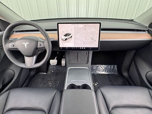 Used 2022 Tesla Model Y Performance image 13