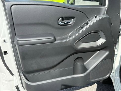 New 2026 Nissan Frontier SV w/ SV Convenience Package image 11