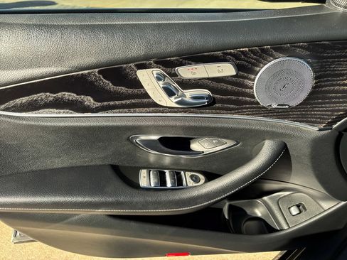 Used 2018 Mercedes-Benz E 400 4MATIC Sedan image 20