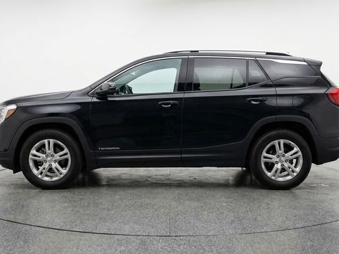 Used 2024 GMC Terrain SLE image 5