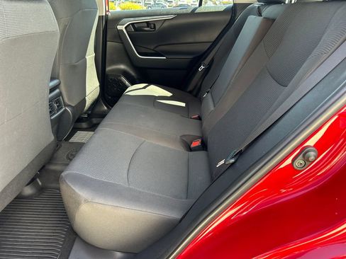 Certified 2025 Toyota RAV4 LE AWD/4WD image 28