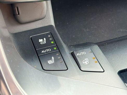Used 2025 Lexus LX 600 4WD w/ Appearance Package image 19