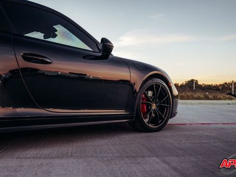 Used 2019 Porsche 911 Carrera 4S image 28