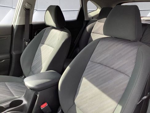 Used 2025 Kia Seltos LX AWD/4WD image 8