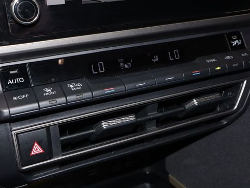 Used 2025 Toyota Camry LE FWD image 31